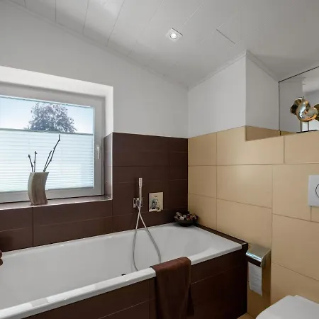 度假居 Lavish Holiday In With Sauna